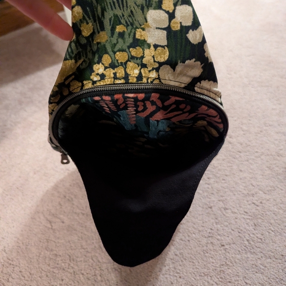 Canvas Flower Sling Bag - Picture 5 of 6